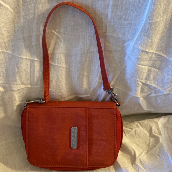 Baggallini Wristlet Pre-owned Approximately 6" H & 4" W Holds Cash/Credit Cards - Picture 4 of 9